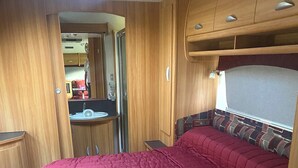 Unclassified image, 3 of 31, button - Caravan "Carmella": on a Hill on a Magnificent Property "Argyle" near Scone NSW (Wingen)