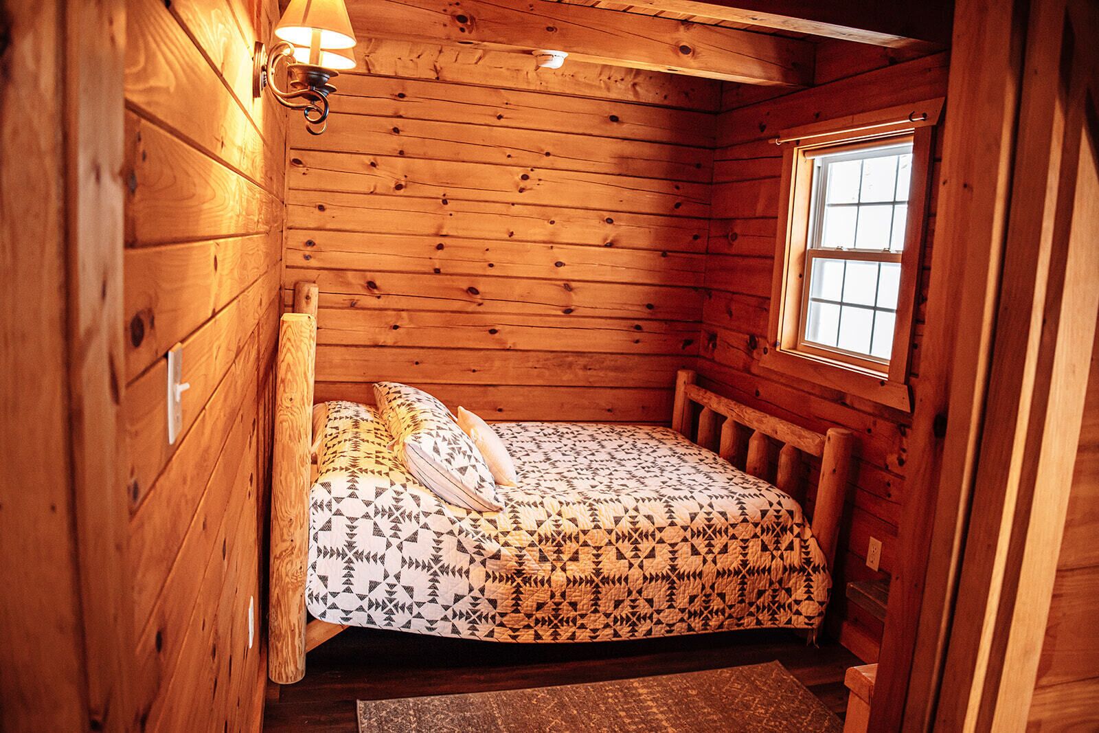 6 bedrooms, bed sheets