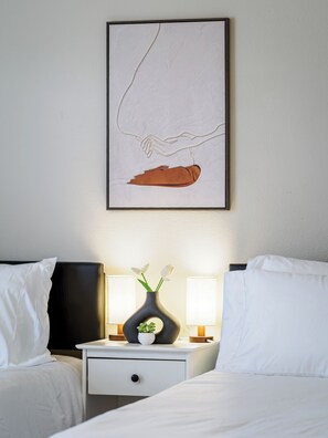 3 slaapkamers, een bureau, een strijkplank/strijkijzer, gratis wifi