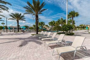Property grounds - Private Pool 4BR Getaway in ChampionsGate (Four corners)