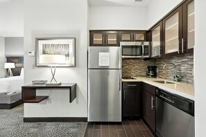 Studio - Relux at Westchase (Houston)