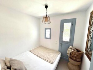 3 soverom, wi-fi (inkludert) og sengetøy