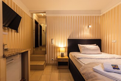 Cozy room- only 15 minutes from Frankfurt