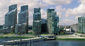 Miscellaneous - ✨ River View Apartment Near O2 | Sleeps 6 | Prime Location London ✨ (london)