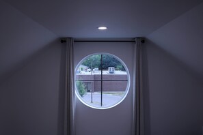 Interior - Cozy Traveler's Oasis in Niagara Falls (Niagara Falls)