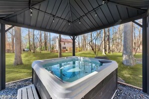 Bañera de hidromasaje exterior