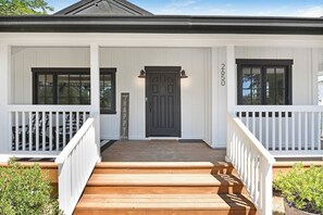 Exterior detail - The Carneros Vineyard Estate Pool + Outdoor Kitchen (Sonoma)