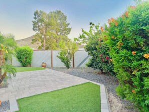 المنطقة المحيطة بالمنشأة