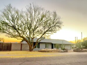 المنشأة من الخارج