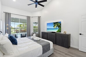 3 Schlafzimmer, Schreibtisch, Bügeleisen/Bügelbrett, Reisekinderbett
