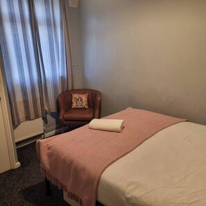 Iron/ironing board, WiFi, bed sheets - The City Comfort Heaven (Manchester)