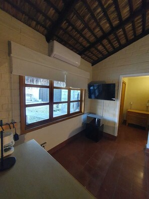 Interior - SS 4A – Cabaña rústica frente al malecón de La Paz (La Paz)