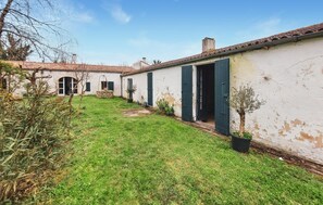house - Lovely home in Saint-Pierre-d'Oléron (Saint-Pierre-d'Oléron)