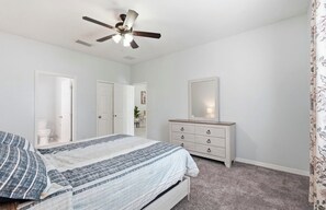3 habitaciones, tabla de planchar con plancha y wifi gratis 