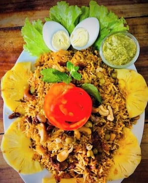 Thức ăn và đồ uống