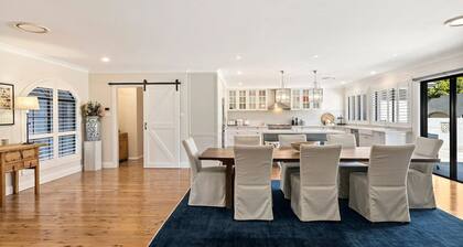 Southern Highlands Villa, Spacious, Gardens, Pool