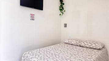 Suíte Casal Térrea - Pousada On the Beach - Aquiraz | Ropa de cama de alta calidad, wifi gratis y decoración personalizada
