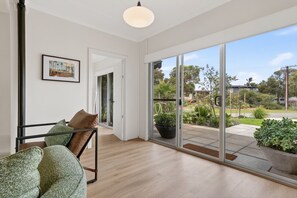 Interior - Seventy at Yellow Doors (Goolwa South)