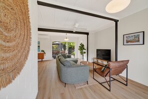 TV - Seventy at Yellow Doors (Goolwa South)