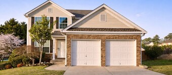 Hot tub Home near Lake Lanier & Mall of Georgia