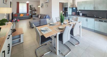 Lovely home in Mirepeisset with swimming pool