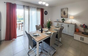 Dining - Lovely home in Mirepeisset with swimming pool (Mirepeisset)