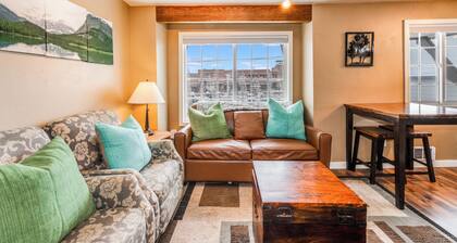 New! Cozy 2bed condo in the heart of Whitefish — rustic charm meets downtown convenience.