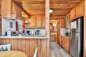 Private kitchen - Serenity Woods - Fireside Relaxation, Pet-Friendly Fun & Scenic Gazebo Views (Blue Ridge)