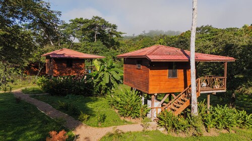 Tohja' Riverside Cabins