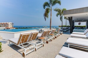 Terrace/patio - Chic Avida Penthouse Romantic Zone Rooftop Pool (Puerto Vallarta)