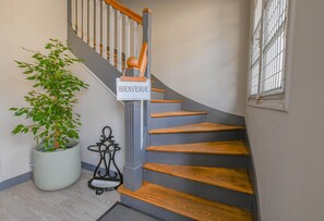 Interior - Les Halles du temps - BAR SUR SEINE (BAR SUR SEINE)