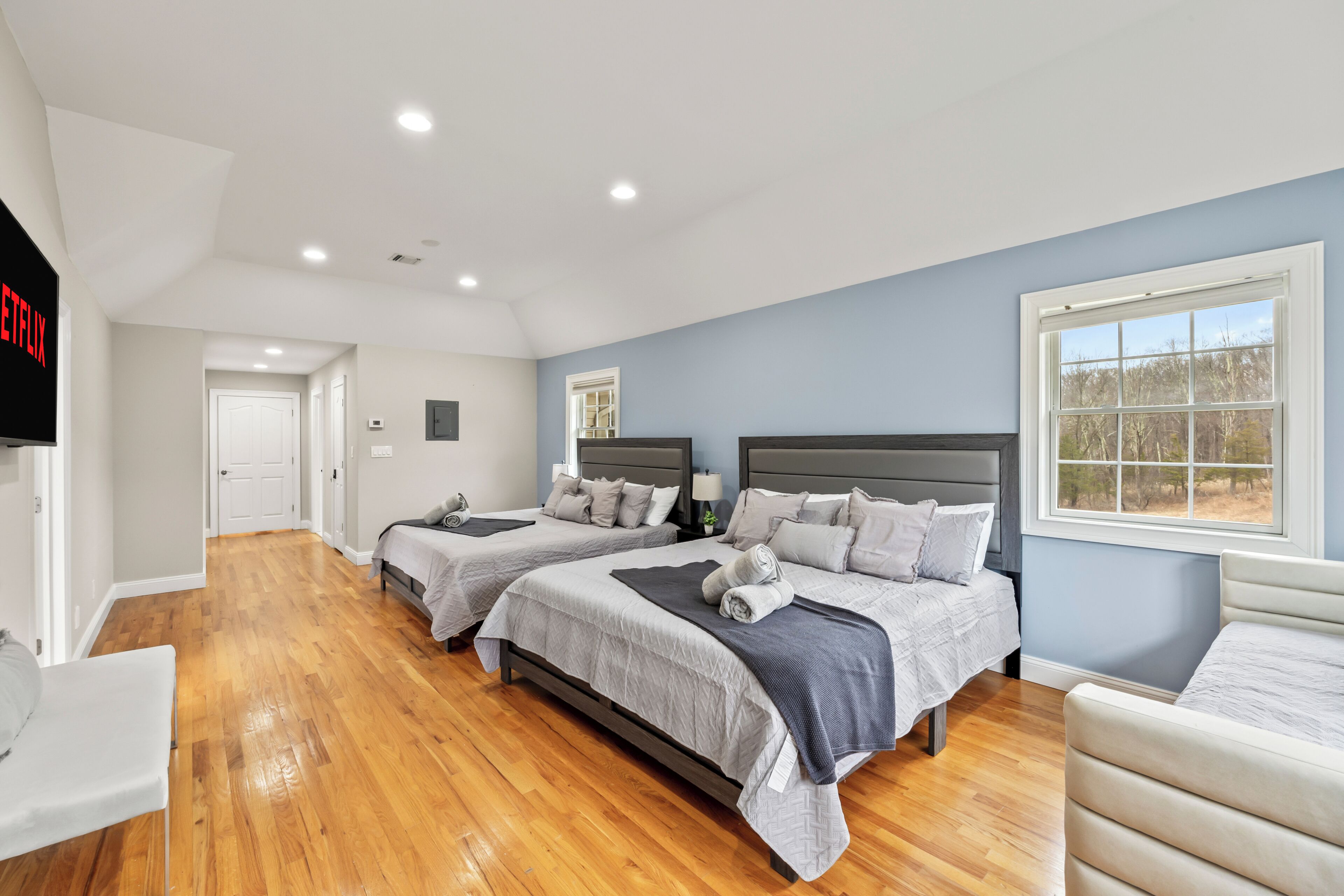 11 chambres, fer et planche à repasser, lit parapluie, Wi-Fi gratuit