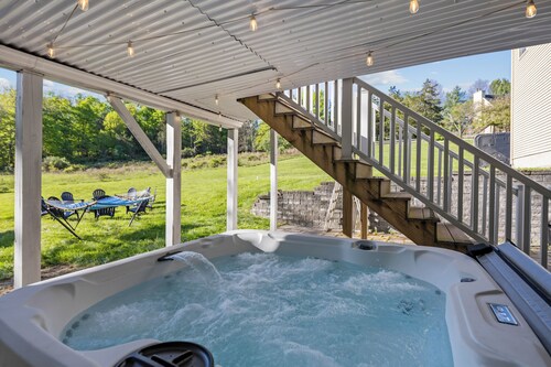 11BR Retreat w Pool & Game Room