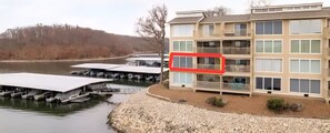Exterior - Cozy 2-bed/bath condo with breathtaking view of main channel & MINS TO ANYWHERE. (Osage Beach)