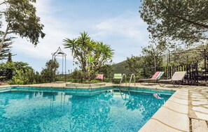 Pool - Awesome home in Rigarda (Rigarda)