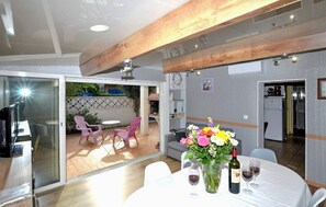 Outdoor dining - Villa piscine proche plage (Saint Cyprien Plage)