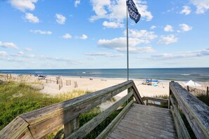 Sun loungers - Surf Gypsy - Dog Friendly Ocean views, Heated pool, Steps to
Beach in Surf City (Surf City)