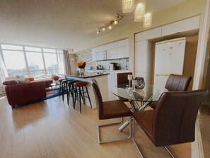 Luxury Apartment | Living area - Skyview Haven Stay (Toronto)