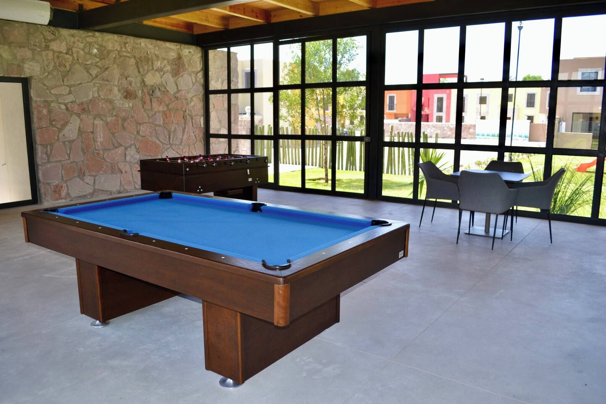 Condo, 2 habitaciones, patio | Sala de juegos