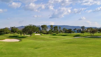 Condo, 2 phòng ngủ, sân hiên | Ngoại thất