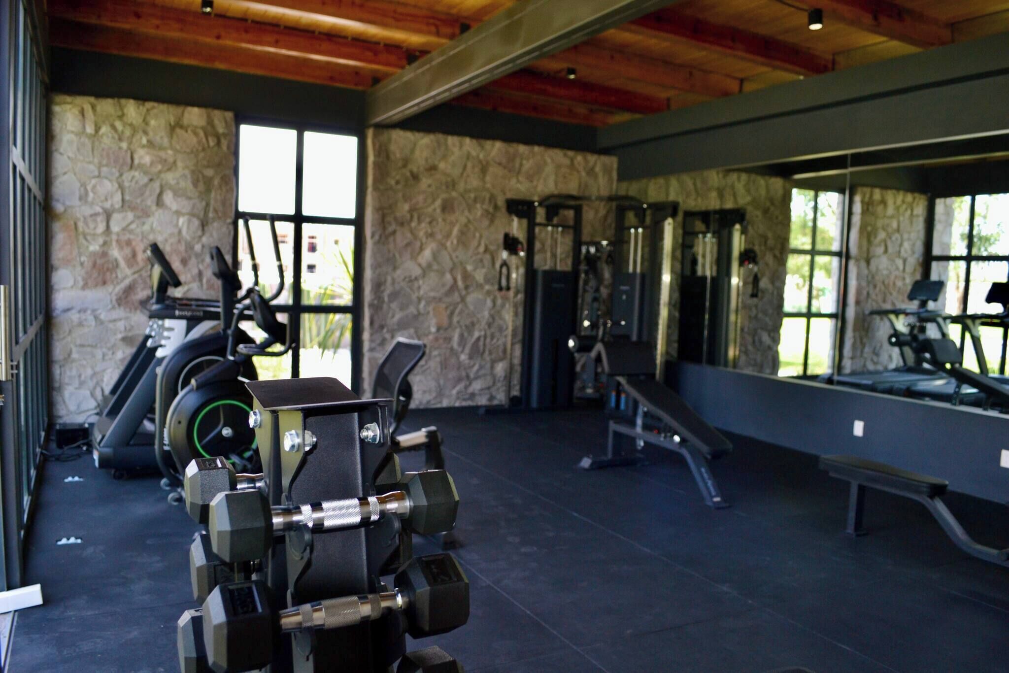 Condo, 2 habitaciones, patio | Sala de fitness