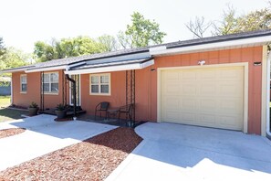 Exterior - 3BR Retreat w/ Game Room, Grill and Fire Pit (St. Augustine)