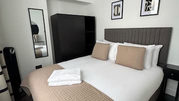 Iron/ironing board, WiFi
