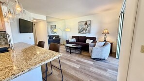 Living area - Easy Access Lower Unit + Golf Views + Festival Location (La Quinta)