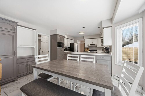 Executive 7 Bedrooms 3 5 Bathrooms