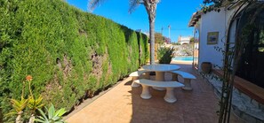 Outdoor dining - Cosy Villa GIULIA in Els Poblets (Poblets (els))