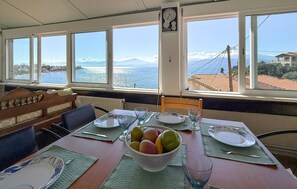 Dining - 1 bedroom gorgeous apartment in Nafpaktos (Nafpaktos)