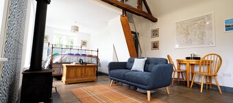 Cosy  cottage/farm stay in the countryside with lovely views &  log burner.