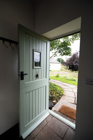 Property grounds - Cosy  cottage/farm stay in the countryside with lovely views &  log burner. (Ryton)