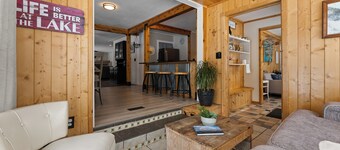 Snug Harbor Inn | Near Lake MI